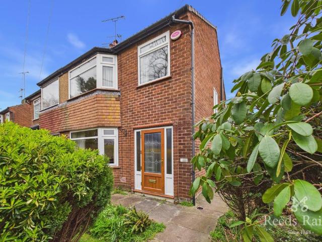 House for sale in Ashton upon Mersey, Trafford Park