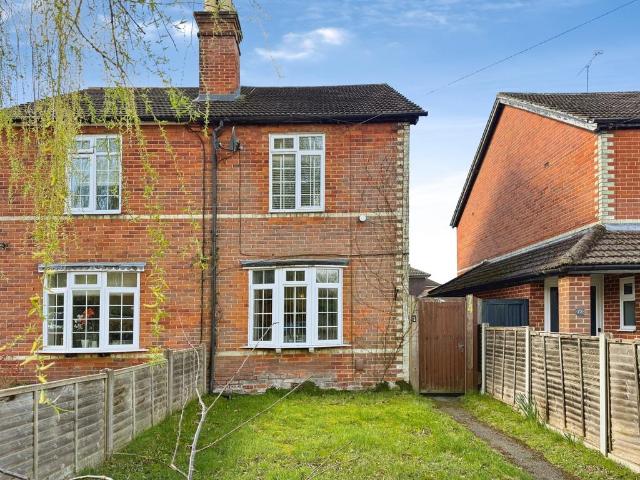 House for sale in Crowthorne