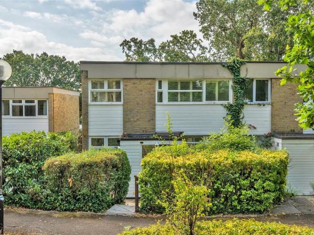 House for sale in London Borough of Bromley, Greater London