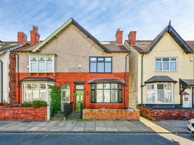 House for sale in Great Crosby, Sefton