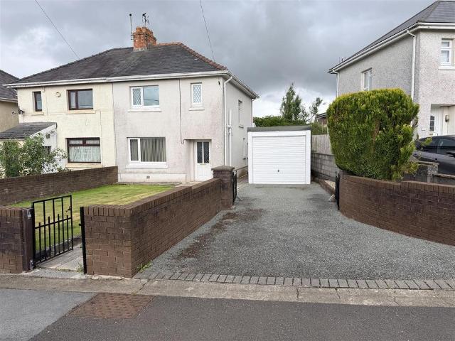 House for sale in Cwarter Bach, Lower Brynamman
