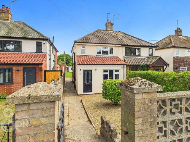 House for sale in Burgh St Peter, Norfolk
