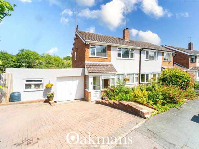 House for sale in Halesowen, West Midlands