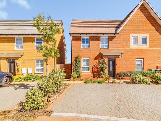 House for sale in Brooklands, Milton Keynes