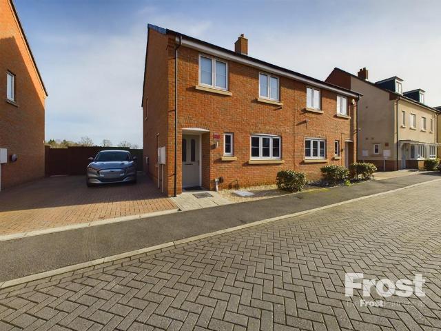 House for sale in Slough, Wexham Court