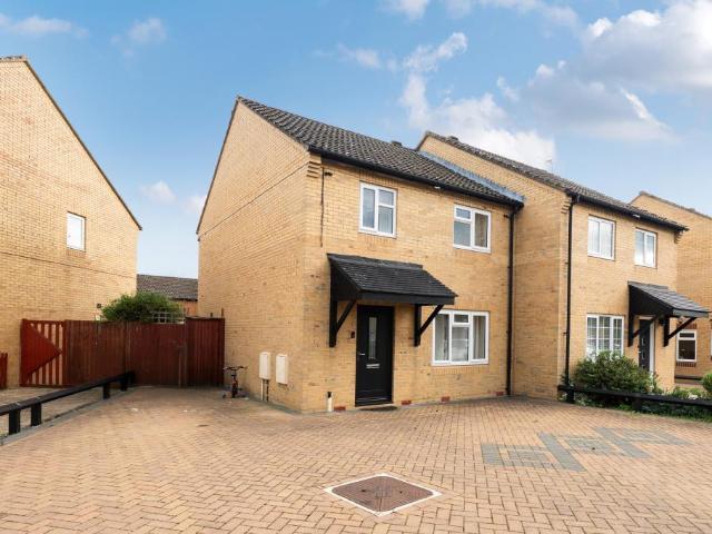 House for sale in The Slade, Oxfordshire