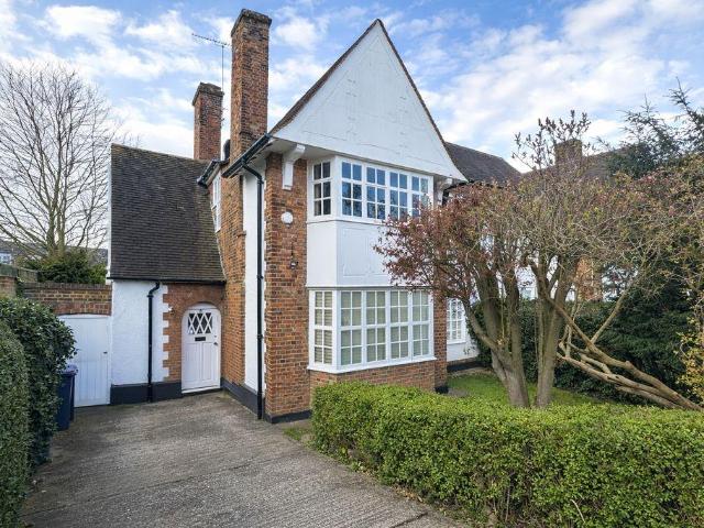 House for sale in London Borough of Barnet, Greater London