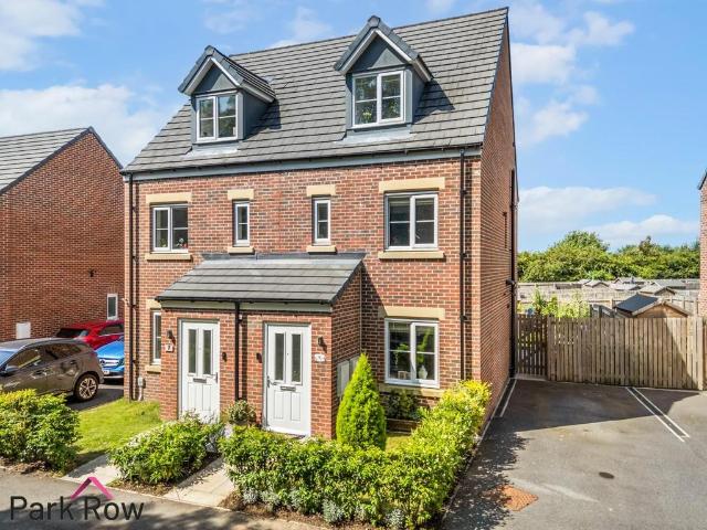 House for sale in Micklefield, West Yorkshire