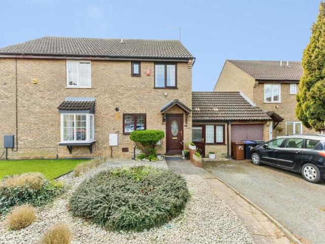 House for sale in East Hunsbury, Northamptonshire