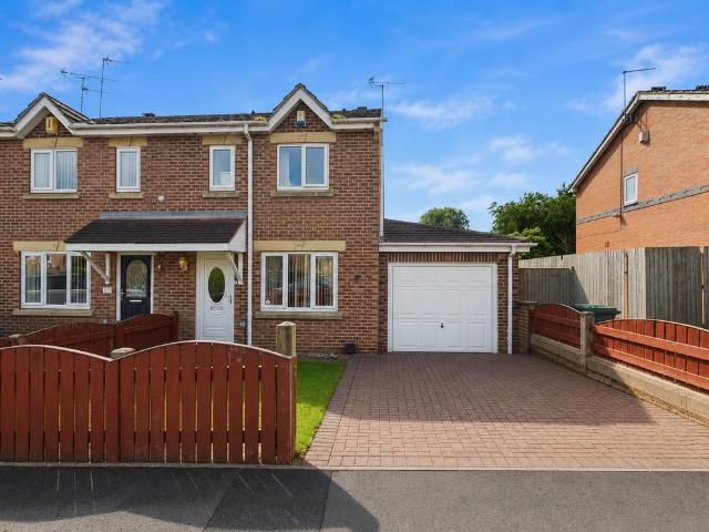 House for sale in Pontefract, West Yorkshire