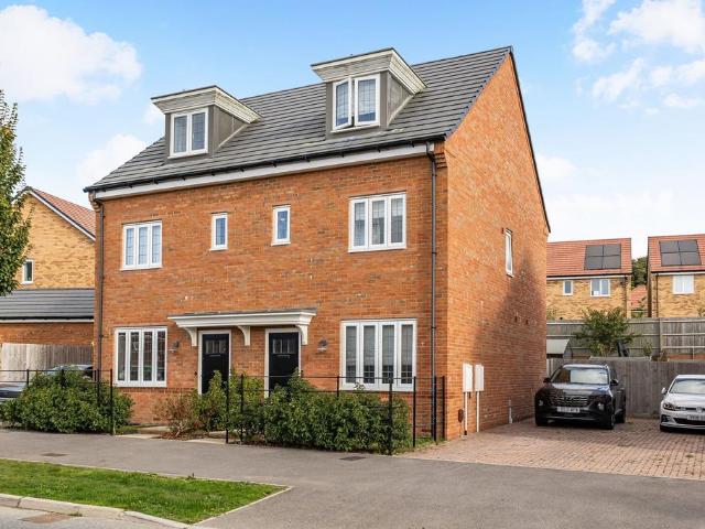 House for sale in Hounsome Fields, Basingstoke and Deane