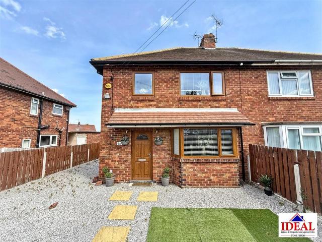 House for sale in Woodlands, South Yorkshire