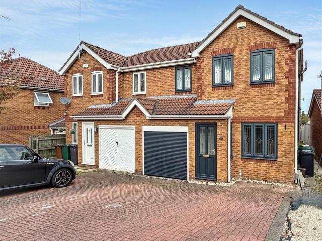 House for sale in Swadlincote, South Derbyshire