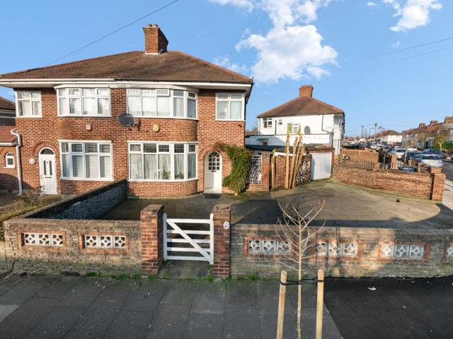 House for sale in London Borough of Ealing, Greater London