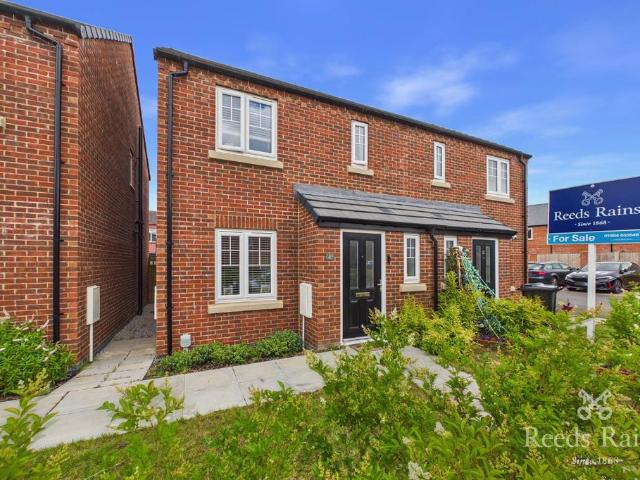 House for sale in High Field, York