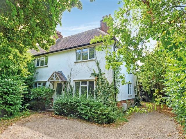 House for sale in King's Walden, Hertfordshire