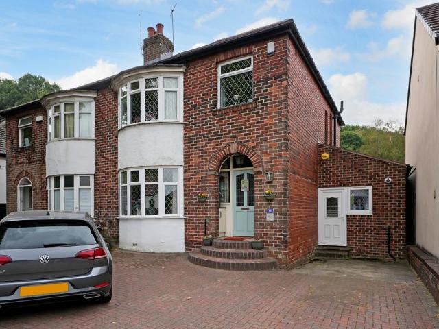 House for sale in Beauchief, South Yorkshire
