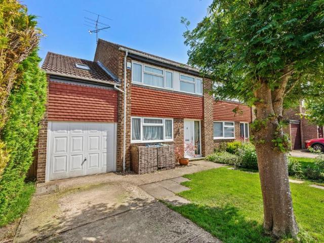 House for sale in Weston Turville