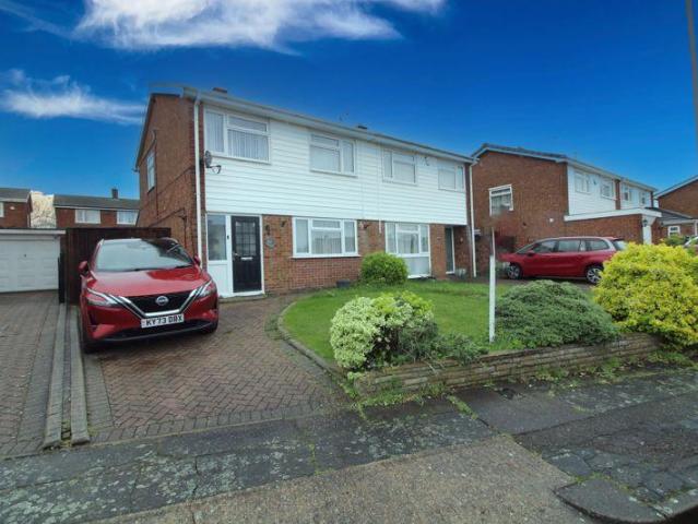House for sale in Marsh Farm, Luton