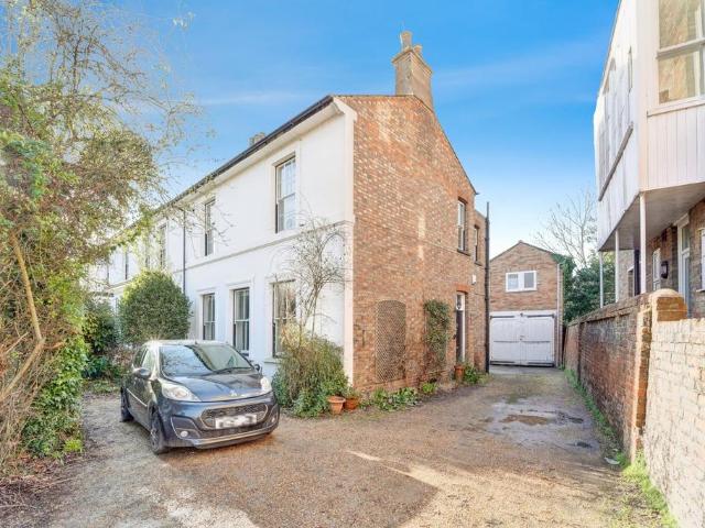 House for sale in De Parys, Bedford