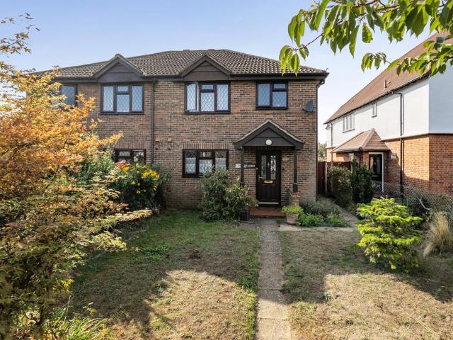 House for sale in Byfleet, Woking