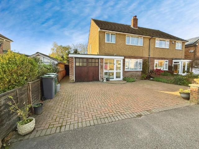 House for sale in Batchworth, Hertfordshire