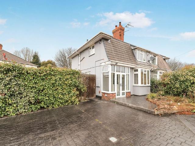 House for sale in Fallings Park, Park Village
