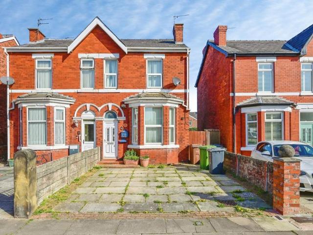 House for sale in Crossens, Sefton