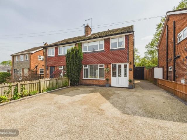 House for sale in Barton In Fabis, East Midlands