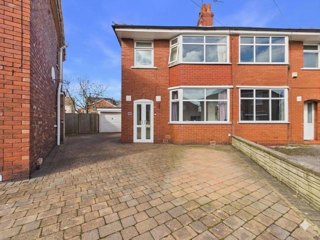 House for sale in Roby Mill, Lancashire