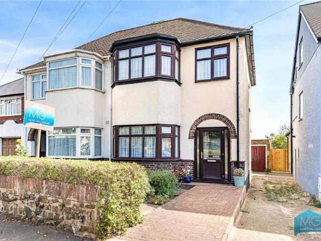 House for sale in Oakmere, Potters Bar