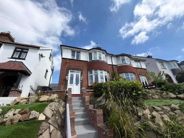 House for sale in Kings Farm, Hamerton