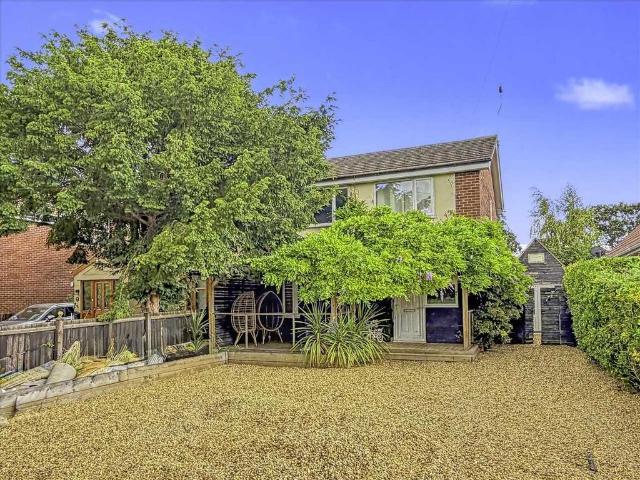 House for sale in Frinton and Walton, Dale Hill