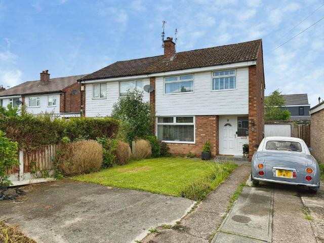House for sale in Cheadle Hulme, Greater Manchester