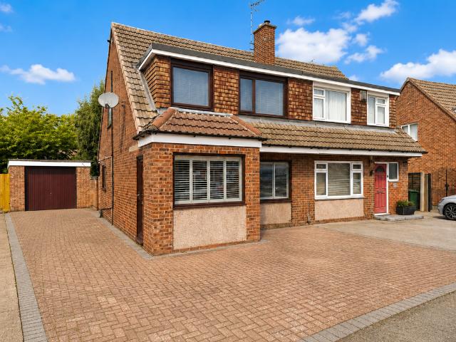 House for sale in Barton In Fabis, East Midlands