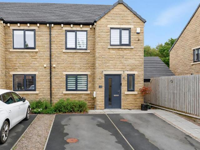 House for sale in Meltham, West Yorkshire