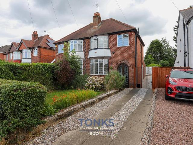 House for sale in Halesowen, West Midlands