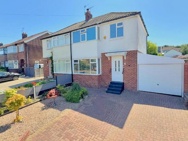 House for sale in Calverley, West Yorkshire
