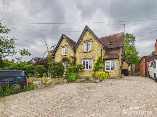 House for sale in Quainton