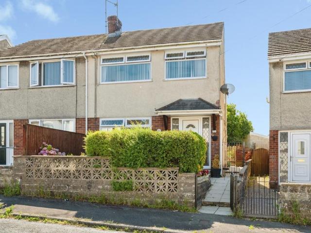 House for sale in Gorseinon, Wales