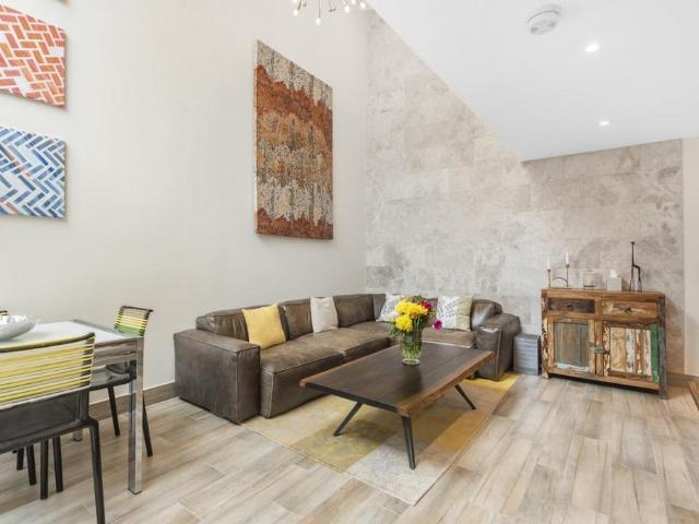 House for sale in Elephant and Castle, Greater London