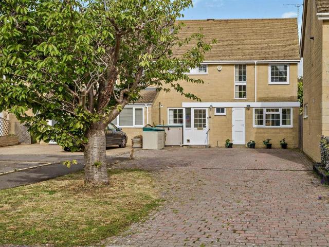 House for sale in Chesterton, Cotswold