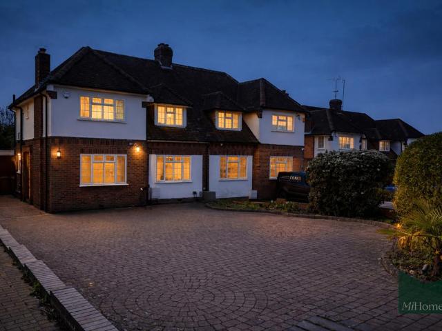 House for sale in Potters Bar, Hertfordshire