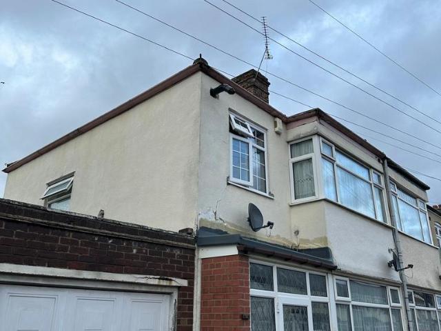 House for sale in Loxford, Seven Kings