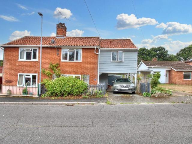 House for sale in Maidensgrave, Eastbridge