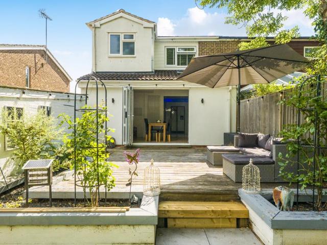 House for sale in Woodley