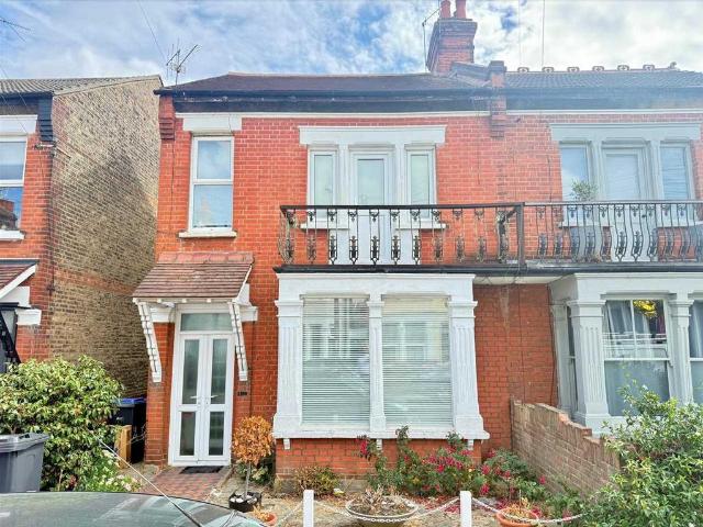 House for sale in Milton, Alton Barnes