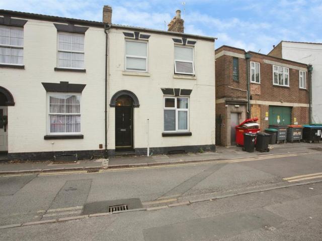 House for sale in New Bilton