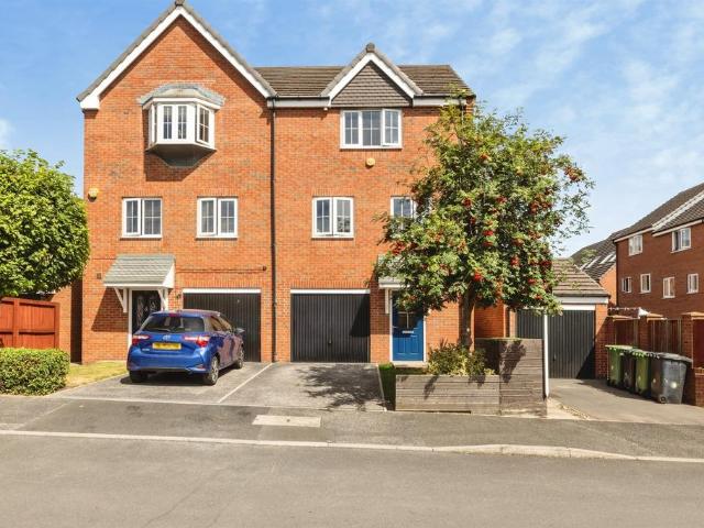 House for sale in Thorpe, West Yorkshire