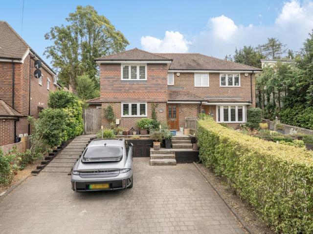 House for sale in Batchworth, Hertfordshire